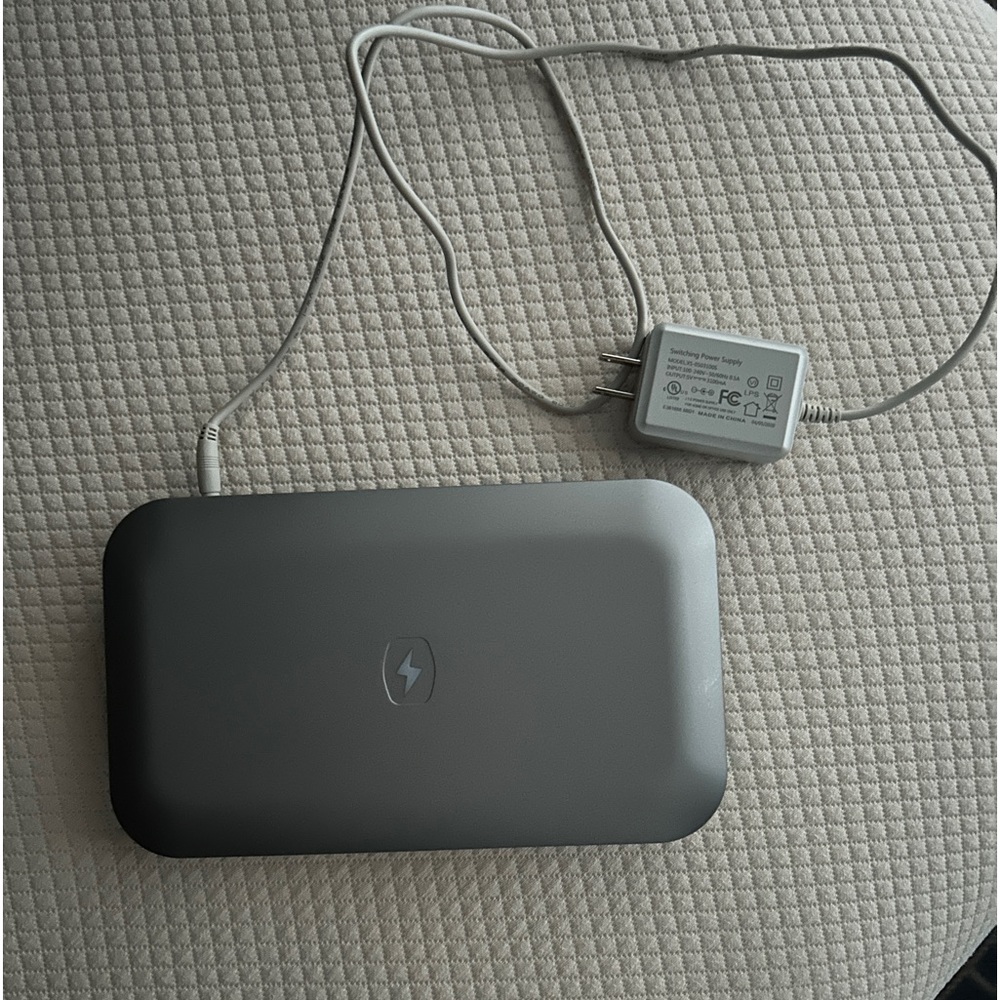 Phonesoap UV cell phone sanitizer. Wireless, charging cord.